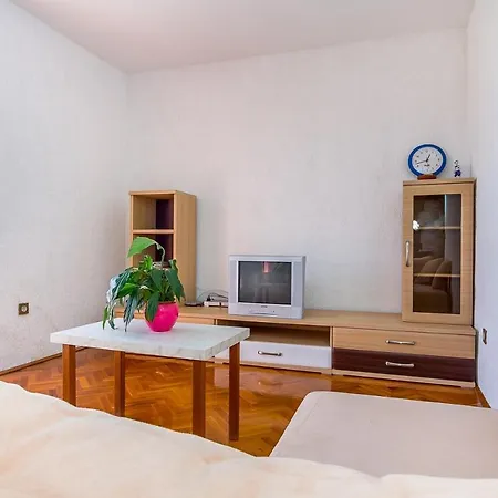 Ferienwohnung Tatjana 普莱曼图拉